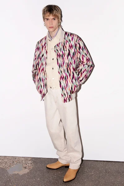 Look 17